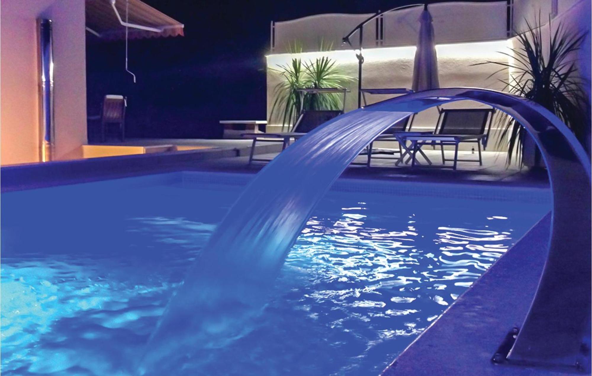 3 Bedroom Gorgeous Home In Makarska Exterior foto