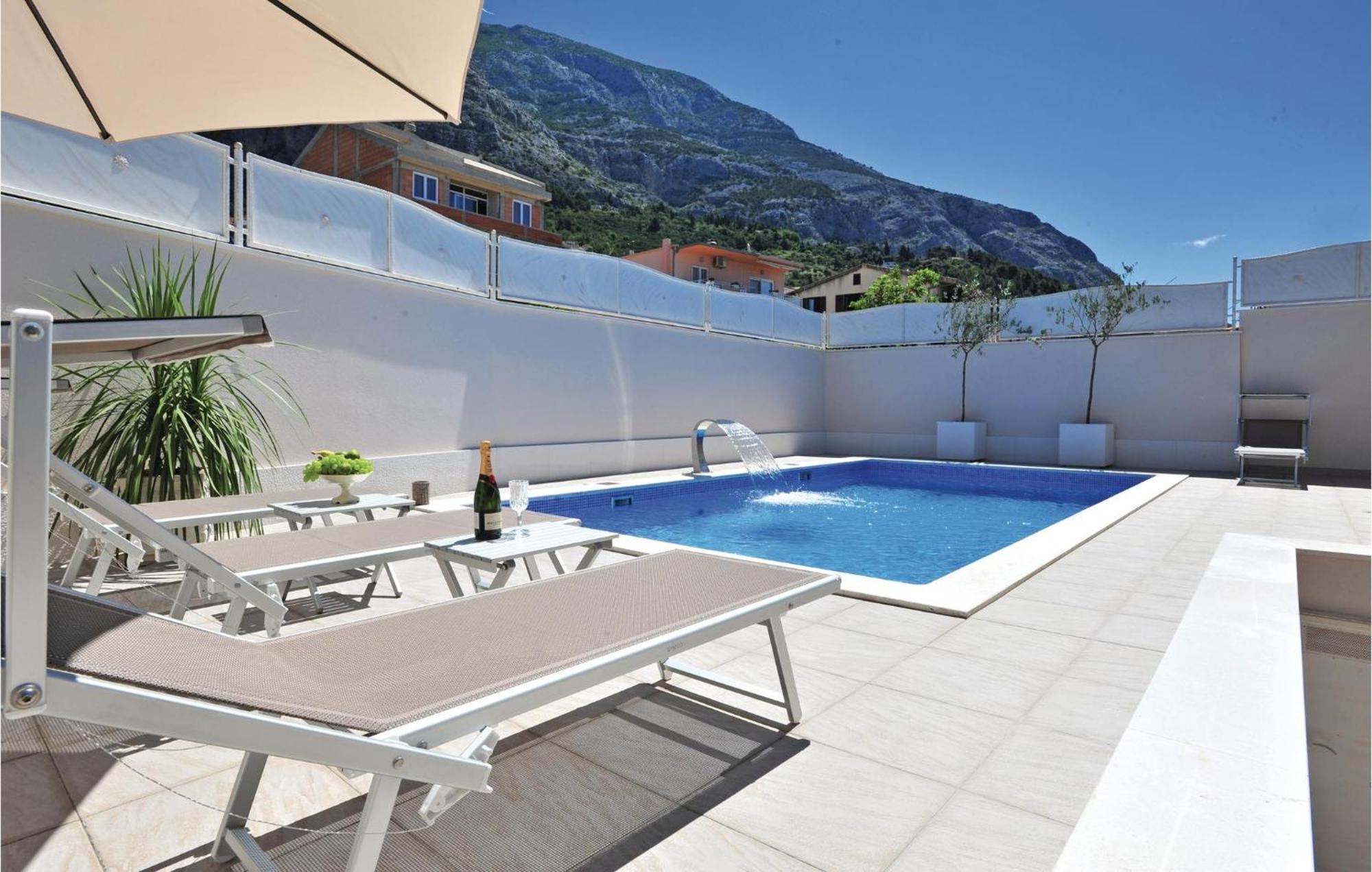 3 Bedroom Gorgeous Home In Makarska Exterior foto